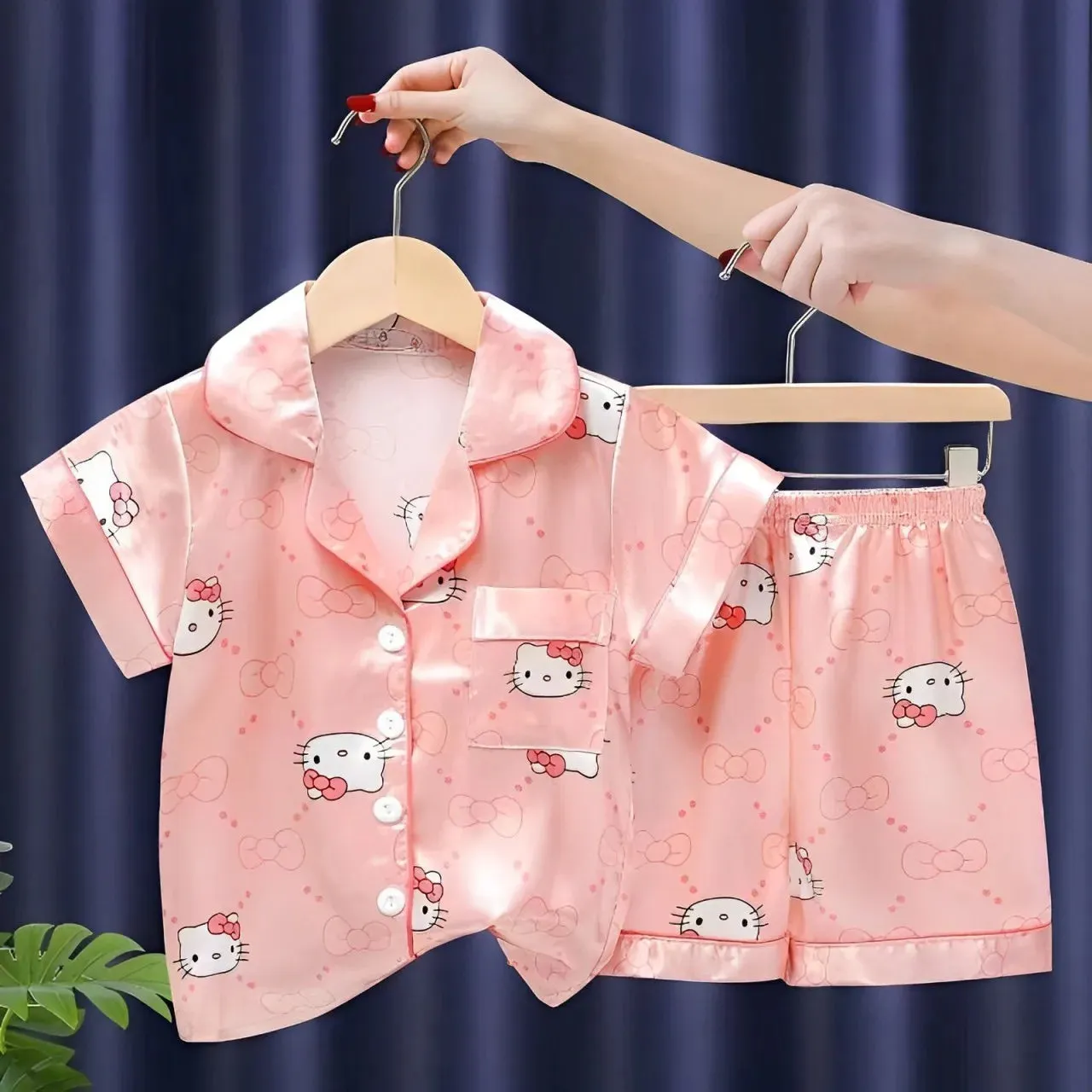 Children's Ice Silk Pajamas Set Girls Sanrio Hello Kitty Cartoon Turn-down Collar Short Sleeve Top   Shorts 2Pcs Kids Nightwear