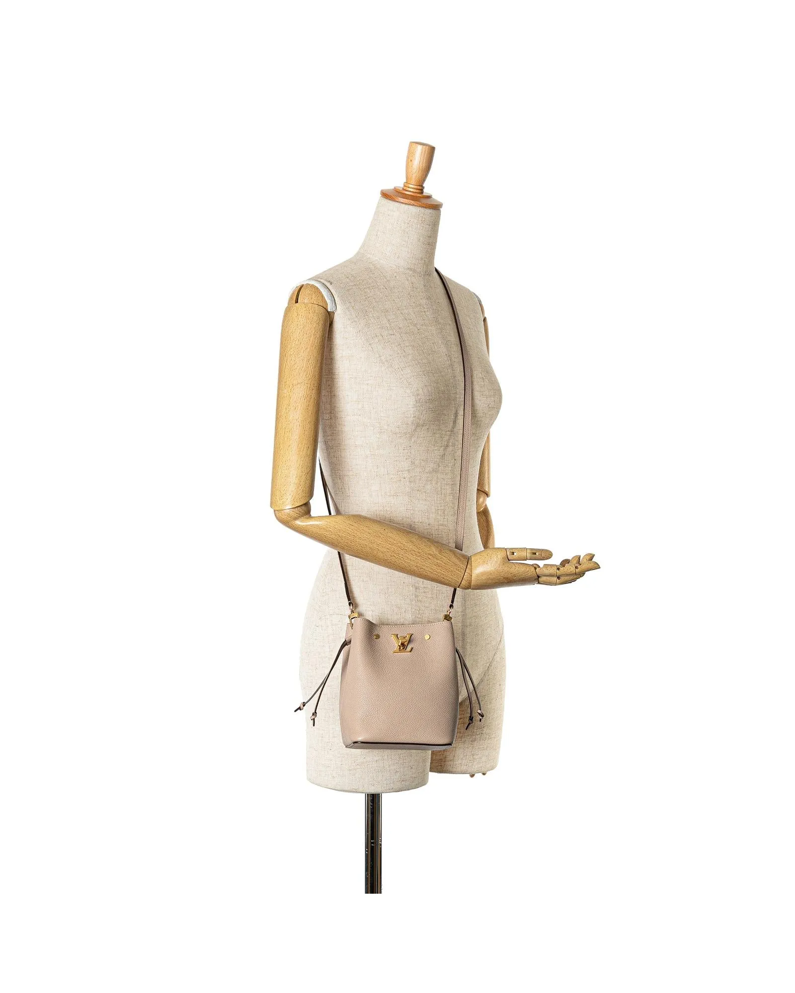 Louis Vuitton Dauphine MM Taurillon Leather Bucket Bag Beige HZ110BOJ9SKE8L4F