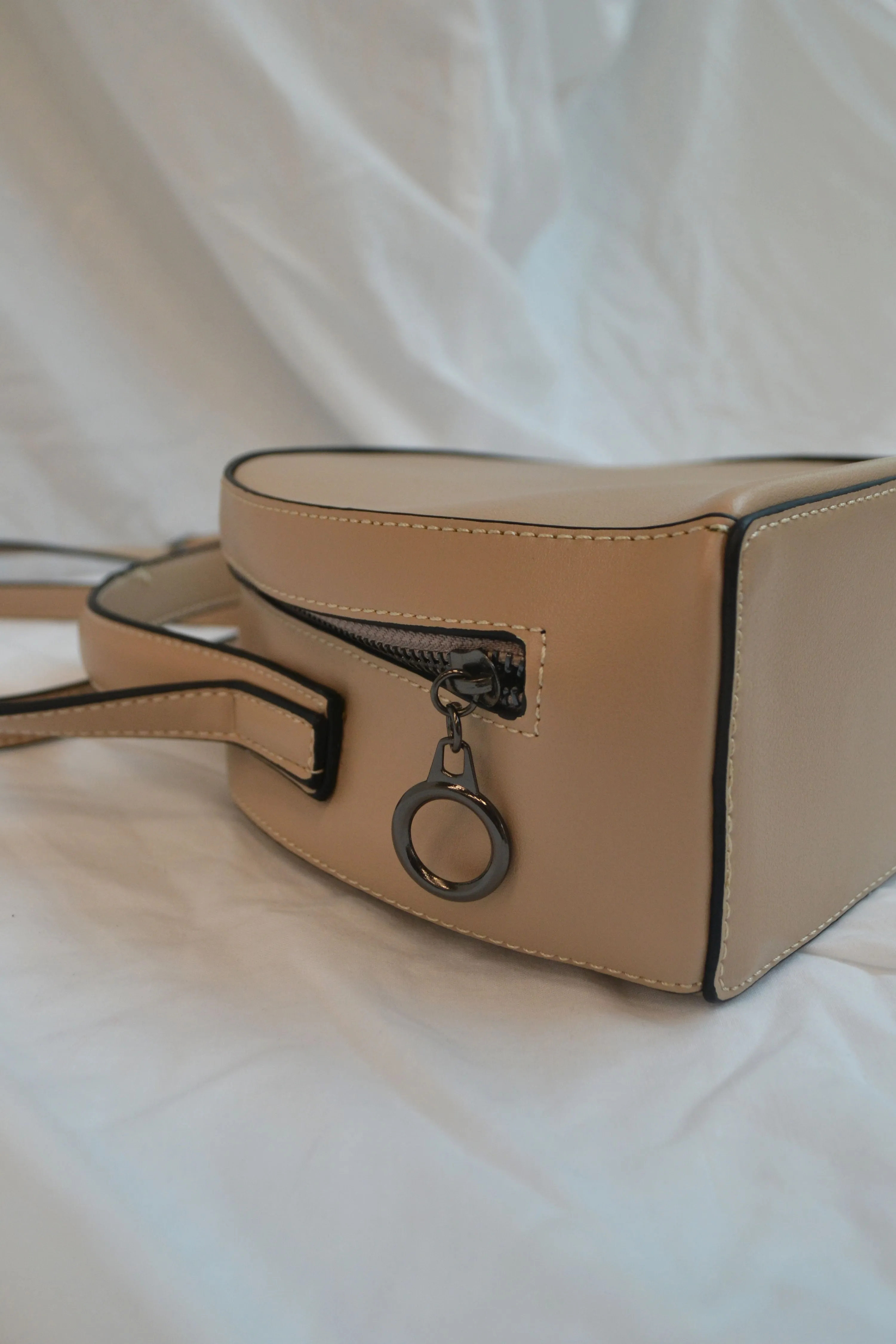 MESAIOS Beige Cross-Body Bag